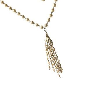 Vintage faux pearl "tassel" necklace